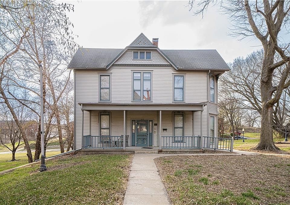 1st image of 610 N 8th St