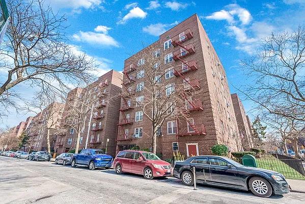 Sold by Proagent Realty Gold Coast LLC | media 30