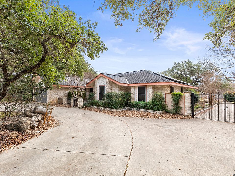 1st image of 19611 Encino Way