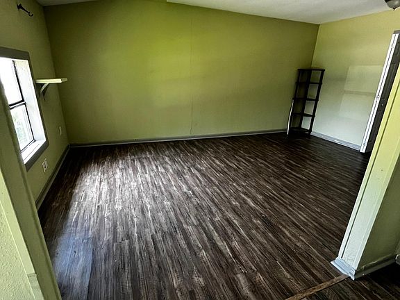 2nd image of 1018 Shiels Dr