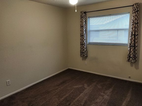 4th image of 1019 Lake Palms Dr