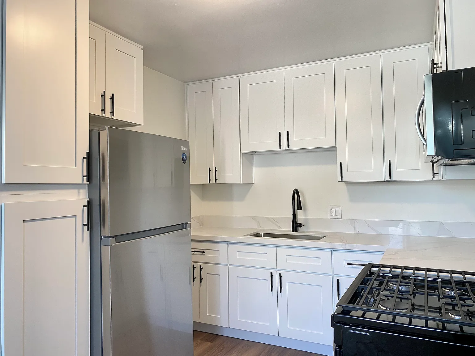 2 bed, $2,325 — Photo 3