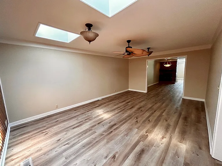 11902 Shady Trail Ln — Photo 8