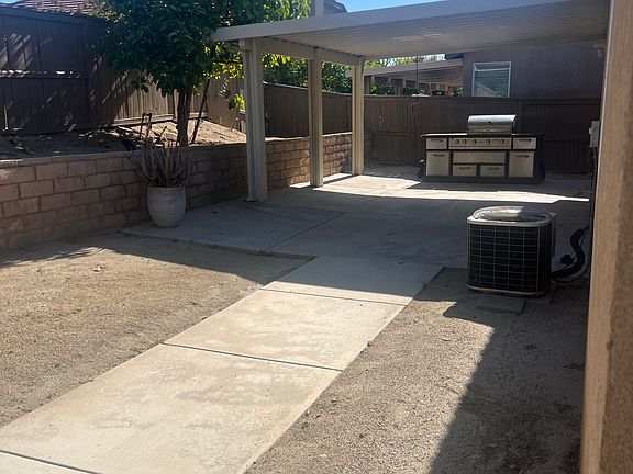 2nd image of 28343 Grandview Dr