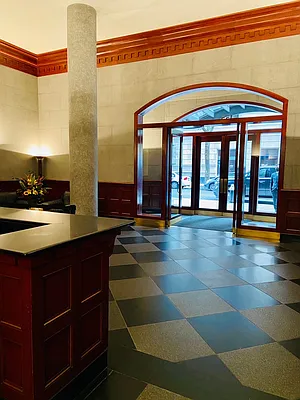 Rented by Compass | media 19