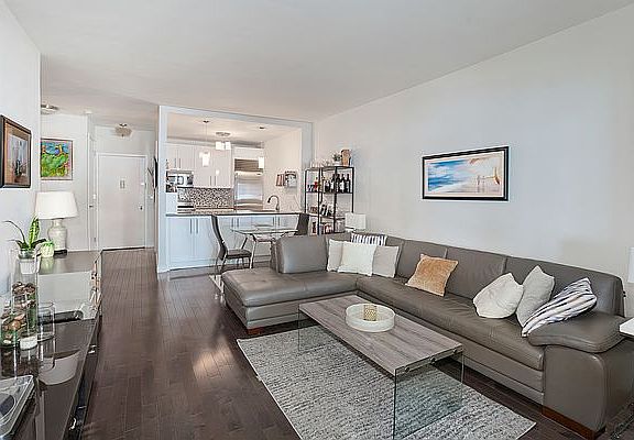 5th image of 350 Albany St APT 1C