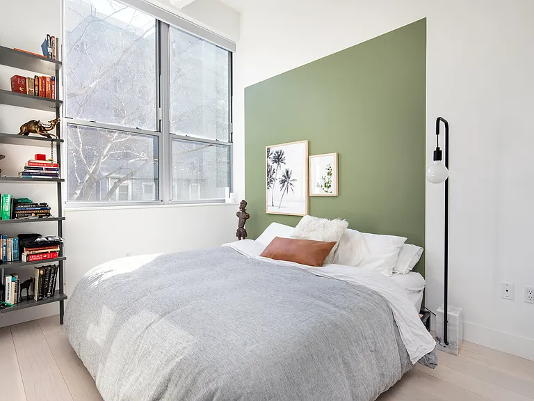 338 Berry St #2H — Photo 5