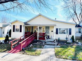 453 N 7th St, Upper Sandusky, OH 43351