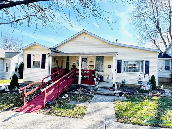 453 N 7th St, Upper Sandusky, OH 43351