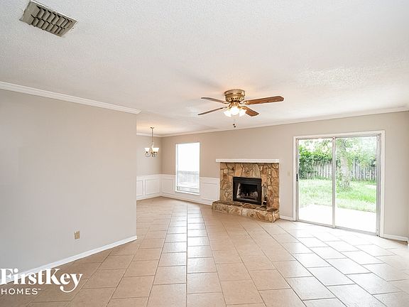 4th image of 11461 Fort Caroline Lakes Dr
