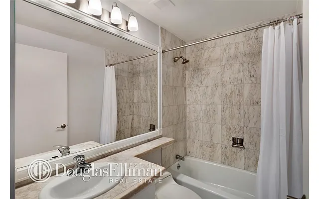 Rented by Douglas Elliman | media 19