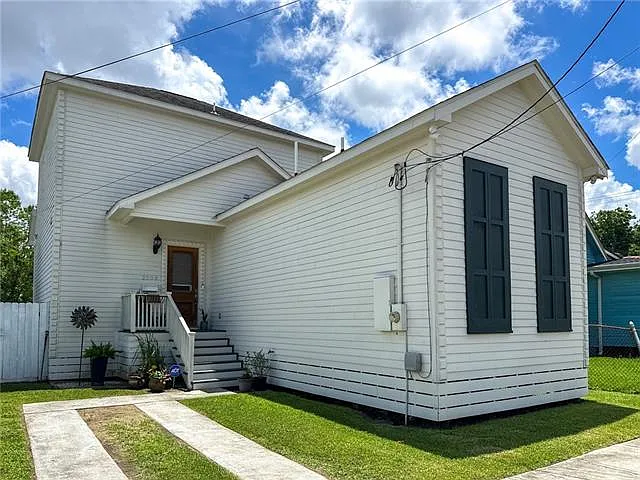 2308 N Johnson St — Photo 1
