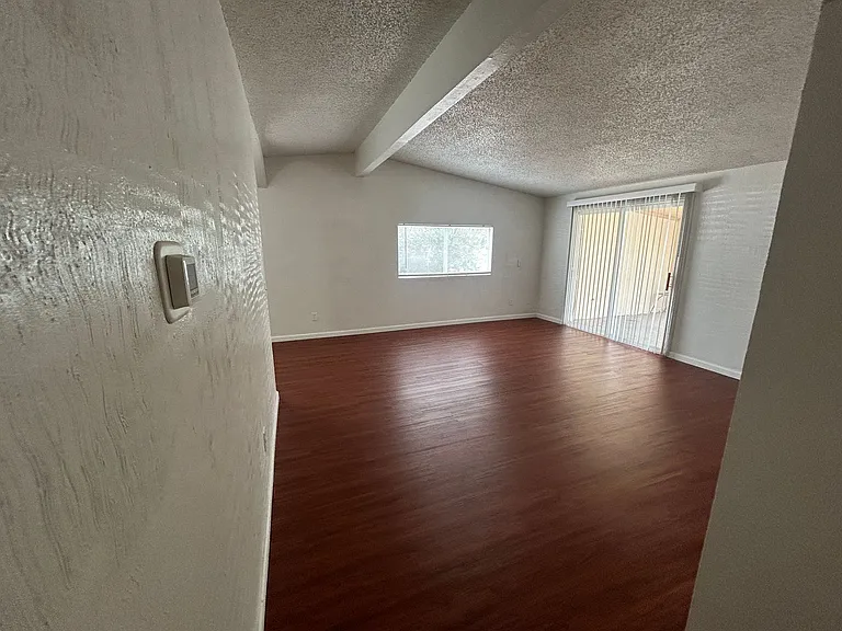 1405 E McWilliams Ave — Photo 6