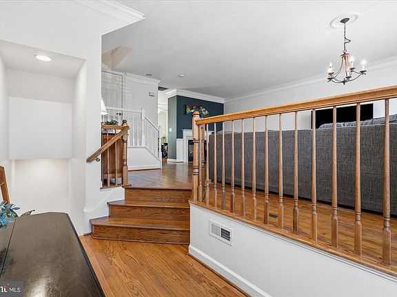 3rd image of 3818 Elmwood Towne Way