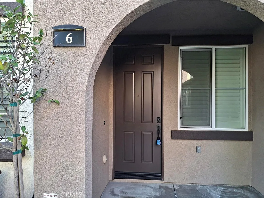 4 bed, 3.5 bath, 2233 sqft, $4,500 — Photo 1