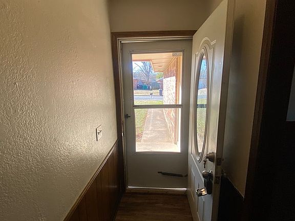 2nd image of 2609 SE 46th St