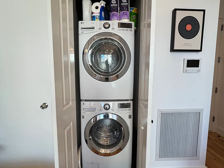 43 Meserole St #4B — Photo 10