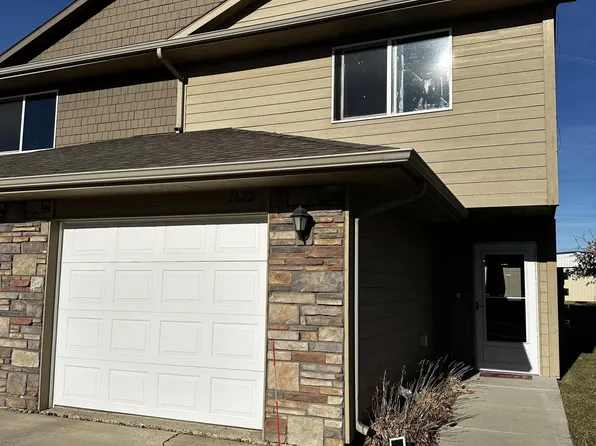 1622 Nicklaus Dr, Aberdeen, SD 57401