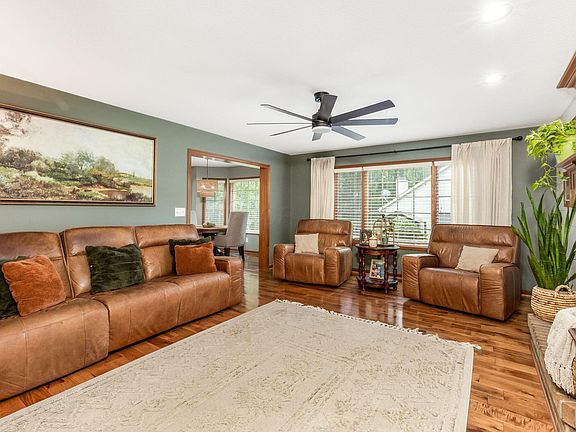 5th image of 1365 Normandy Dr
