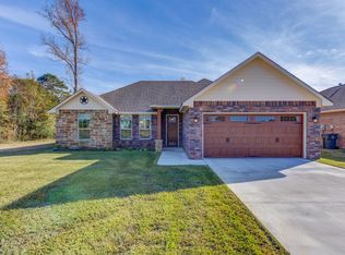 316 Saddle Trail Dr, Lufkin, TX 75904