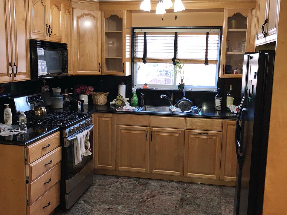 1st image of 1421 Pelham Pkwy N #2nd
