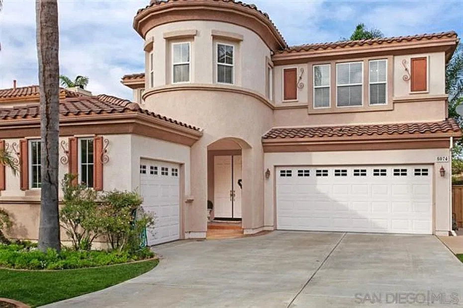 5 bed, 3476 sqft, $6,950 — Photo 2