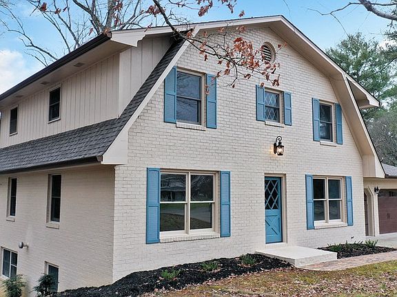 2nd image of 604 Arrow Dr NE