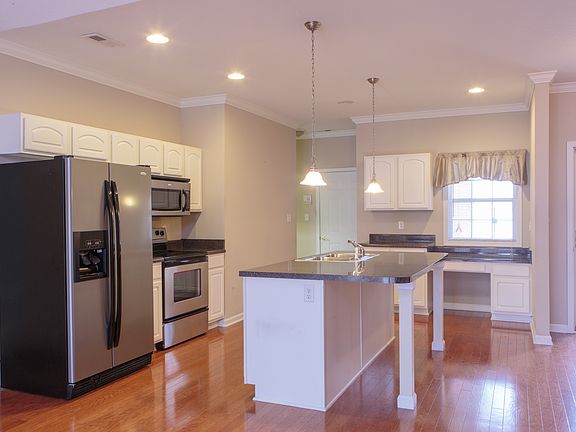 4th image of 4627 Oak Meadow Way