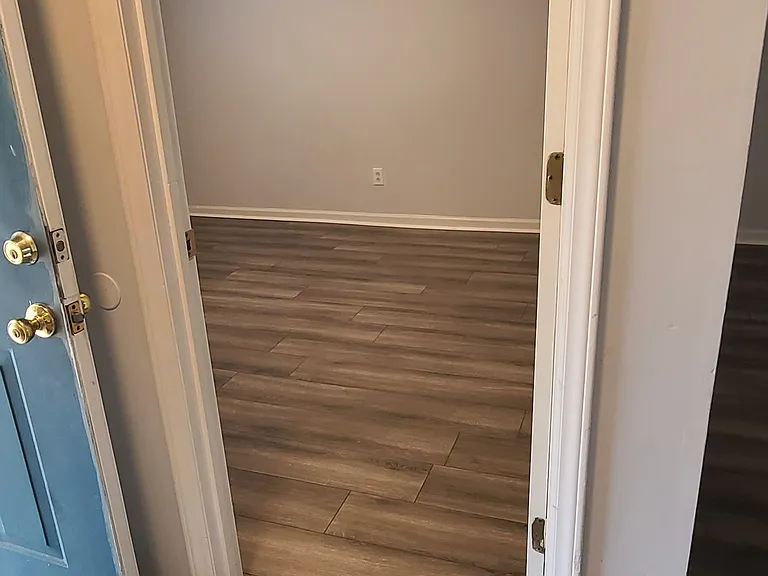 9037 Fountain Brook Ln — Photo 4