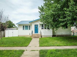 210 S Mather St, Clarksville, IA 50619