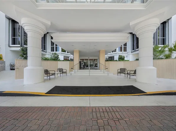 21205 Yacht Club Dr #701, Aventura, FL 33180