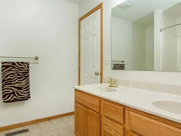 73 Primrose Ct — Photo 11