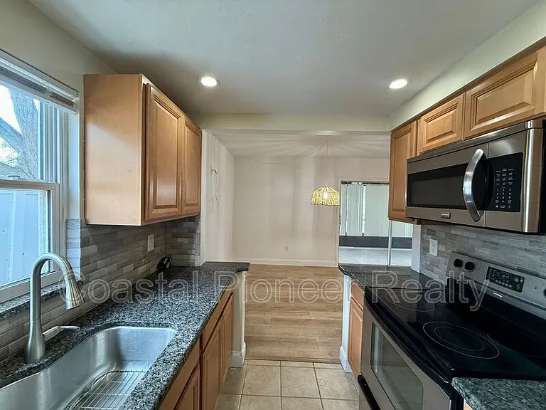 1960 Union St #41 — Photo 8