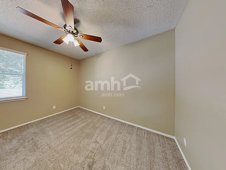 3904 Parkhaven Dr — Photo 13