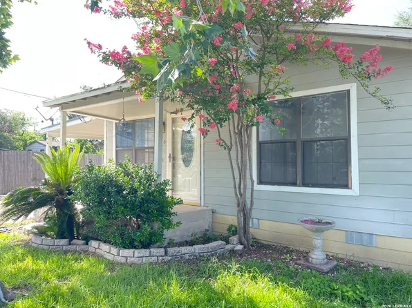 145 LEROUX ST, San Antonio, TX 78207