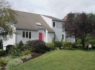 92 Gretchen Ln, Holliston, MA 01746