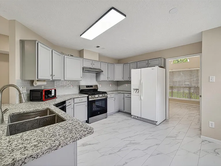 16514 Camino Del Sol Dr — Photo 13