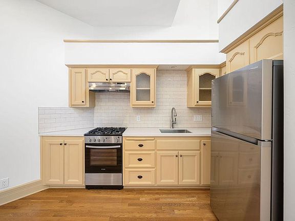 3rd image of 1314 Palm St APT 208