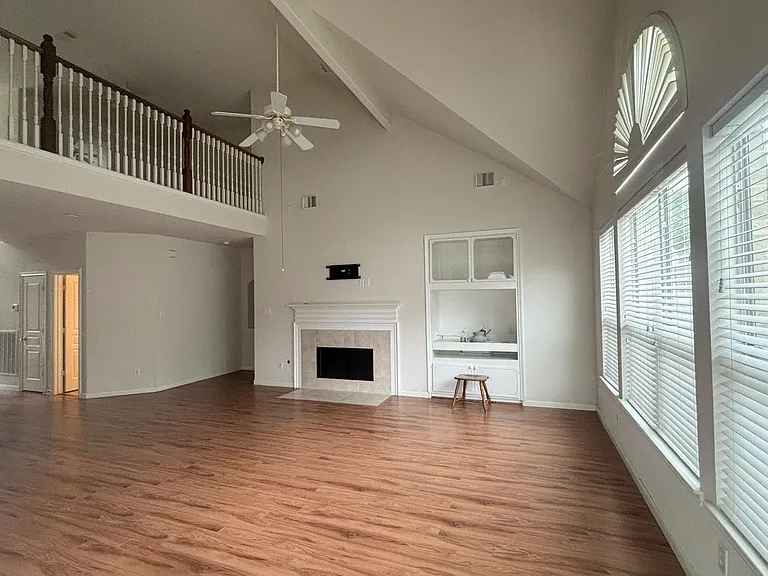 19538 Piney Lake Dr — Photo 3