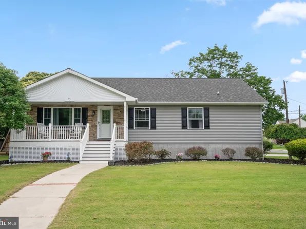 45 Chestnut St, Pennsville, NJ 08070