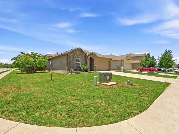 227 Hess Dr, Kyle, TX 78640