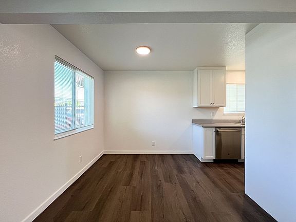 5th image of 16-32 Avon Ave #16