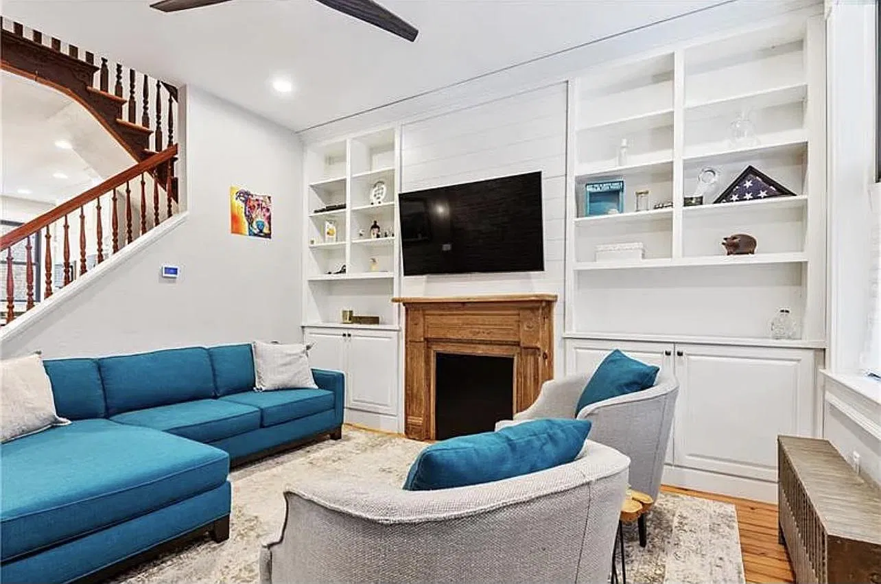 4030 Willow St — Photo 3