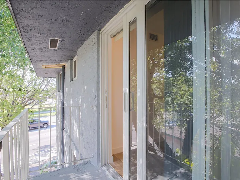 3239 W Trade Ave #9 — Photo 18