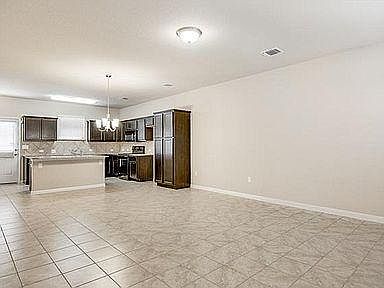 2nd image of 316 Crater Lake Dr