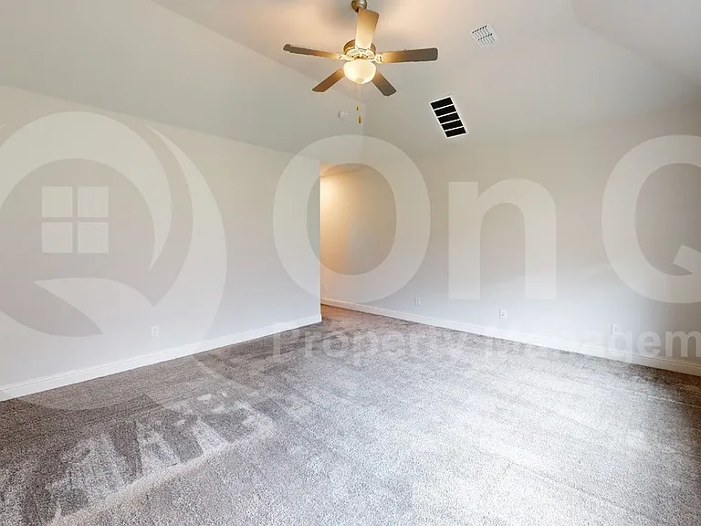 13591 Vineyard Ln — Photo 15