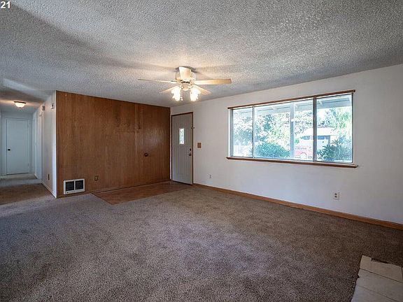 4th image of 8416 NE 124th Ave