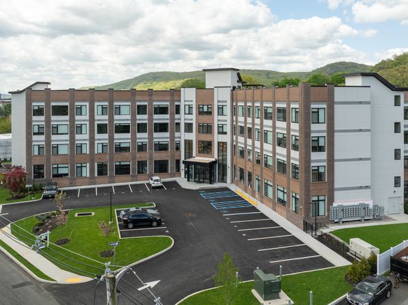 One Five on Washington | 15 Washington Ave, Suffern, NY