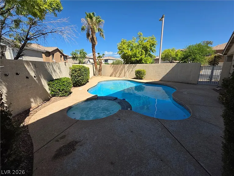 10799 Flame Vine Ct — Photo 9