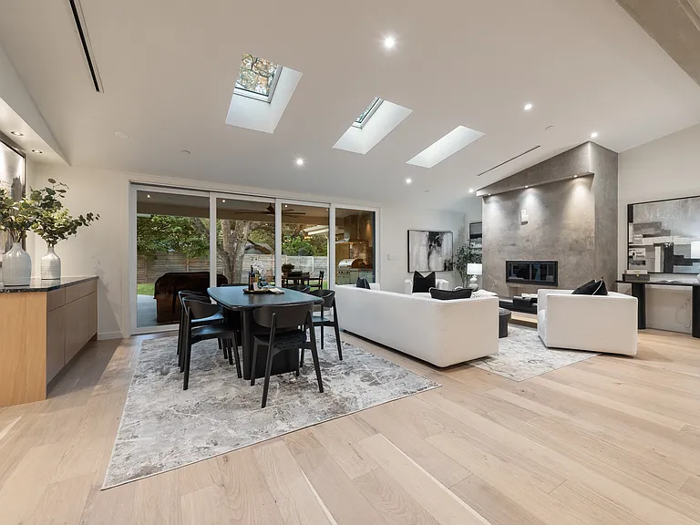 4000 Greystone Dr — Photo 14